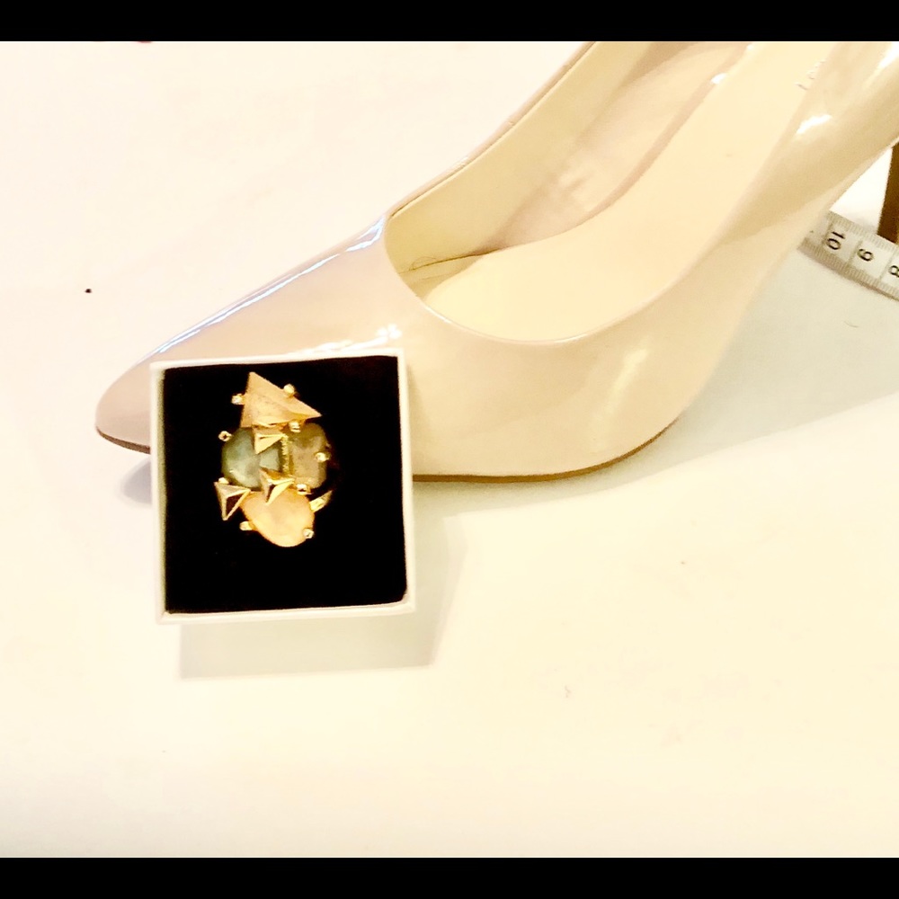 Beautiful SZ 10 Nude Pumps 🌸🌸🌸 - Picture 7 of 8